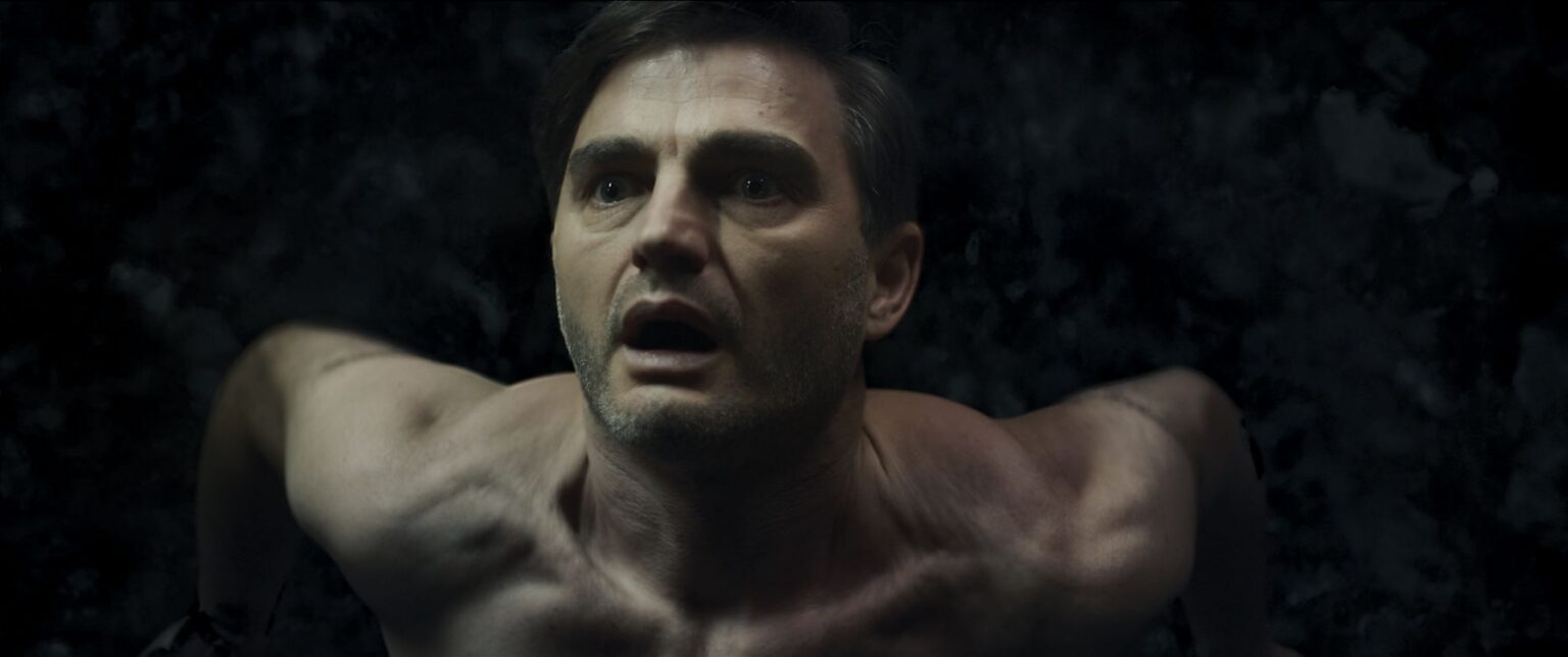 FC Hyena - The-kiss-of-the-grasshopper_st_2_jpg_sd-low